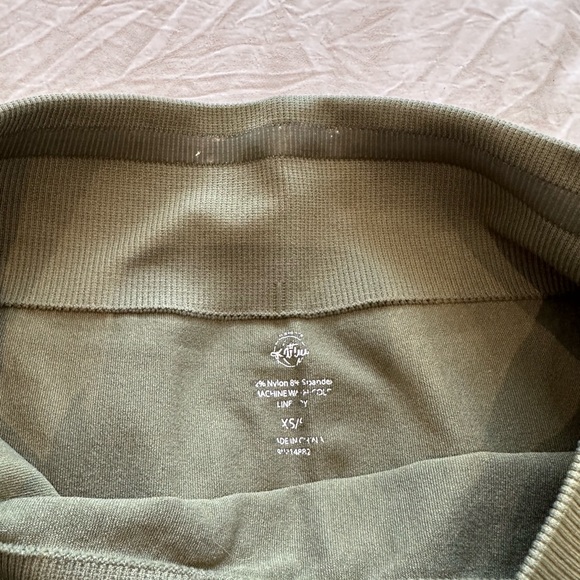 WBK Mid-Rise Summer Leggings - Picture 12 of 12